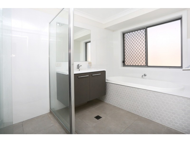 30 Dorretti Circuit, Upper Coomera QLD 4209