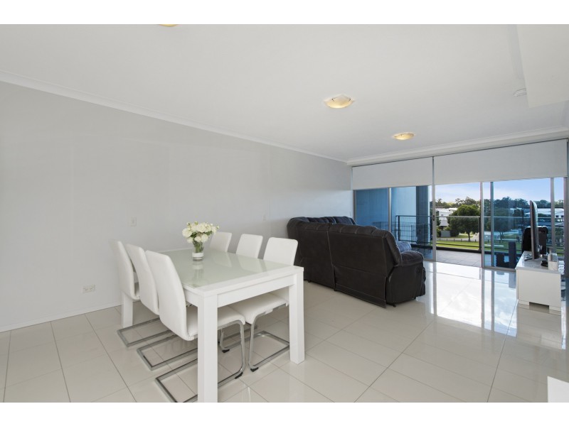 206/3 Compass Drive, Biggera Waters QLD 4216