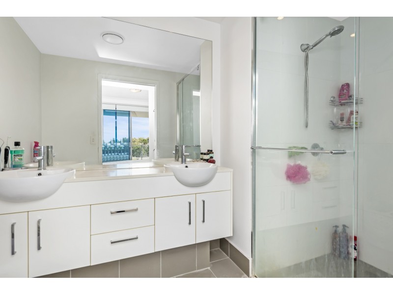 206/3 Compass Drive, Biggera Waters QLD 4216