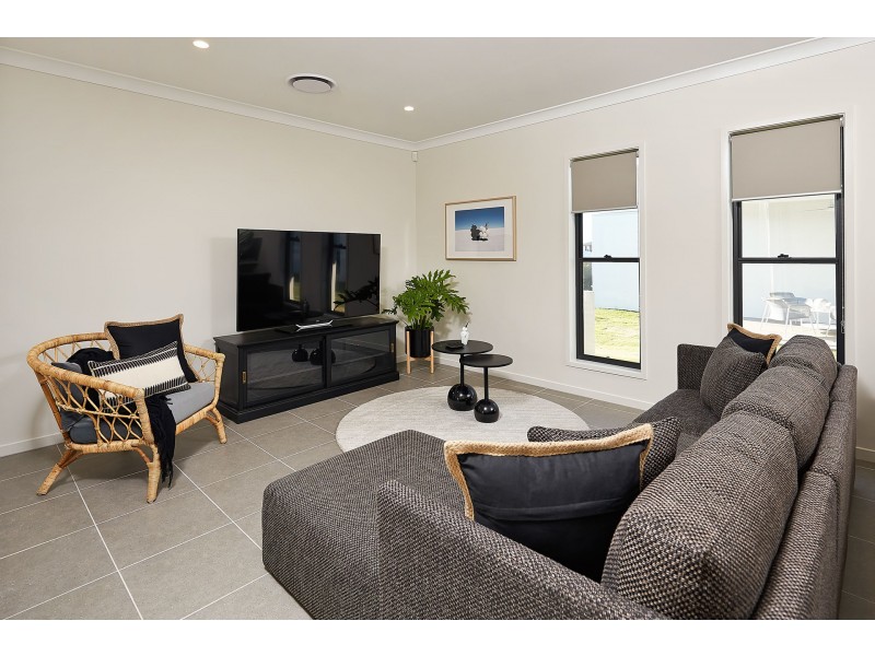 4 Azure Way, Coomera QLD 4209