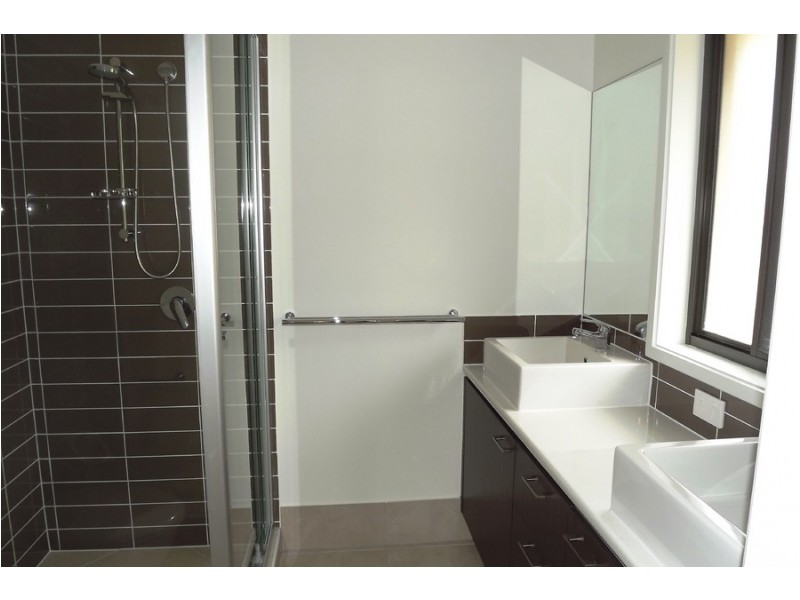 6 Sarah Lane, Upper Coomera QLD 4209