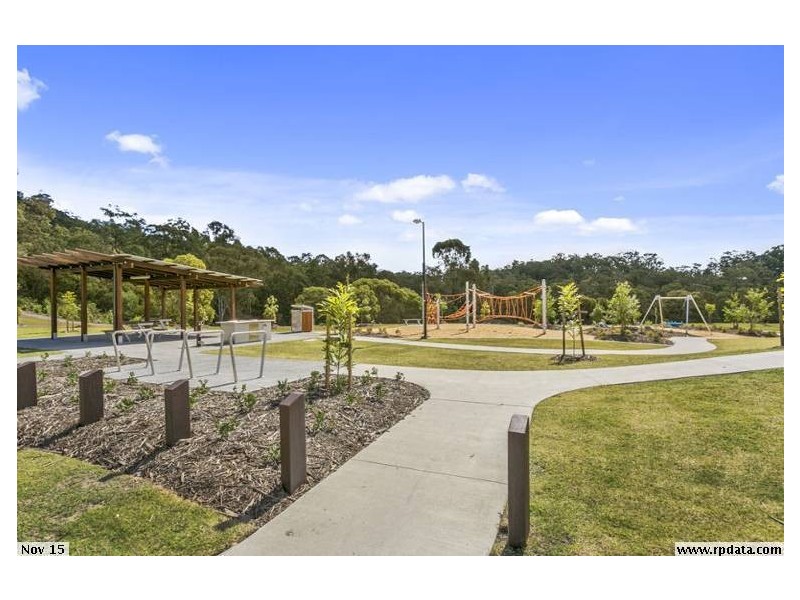 6 Sarah Lane, Upper Coomera QLD 4209