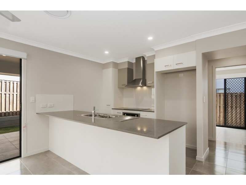 3 Idalia Street, Pimpama QLD 4209