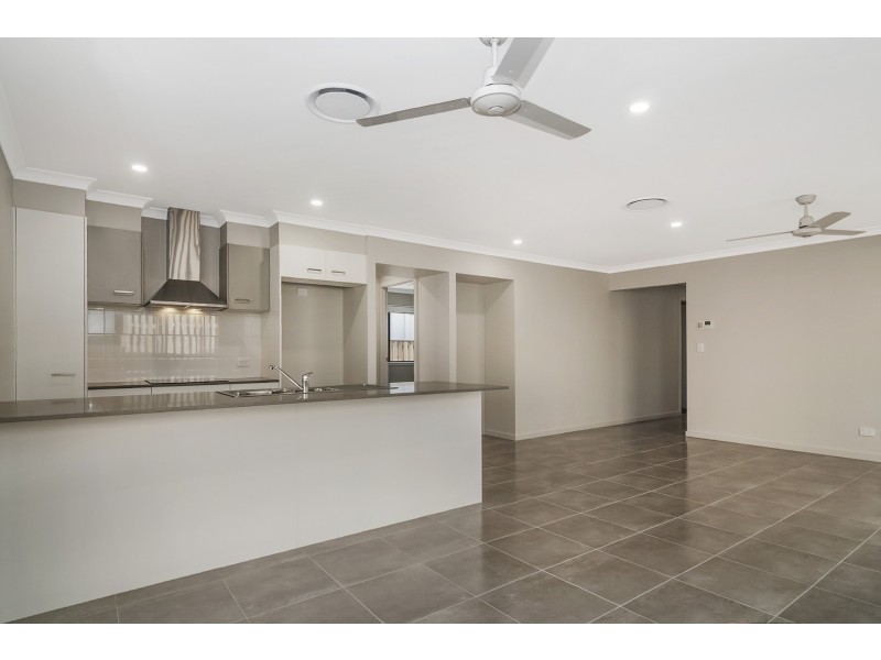 3 Idalia Street, Pimpama QLD 4209