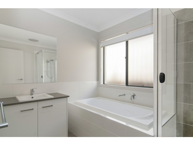 3 Idalia Street, Pimpama QLD 4209