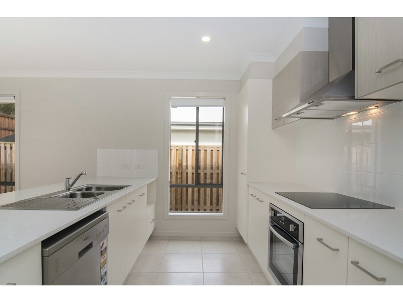 49 Moorinya Circuit, Pimpama QLD 4209