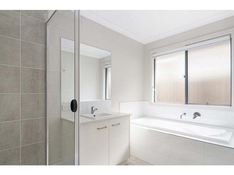 49 Moorinya Circuit, Pimpama QLD 4209