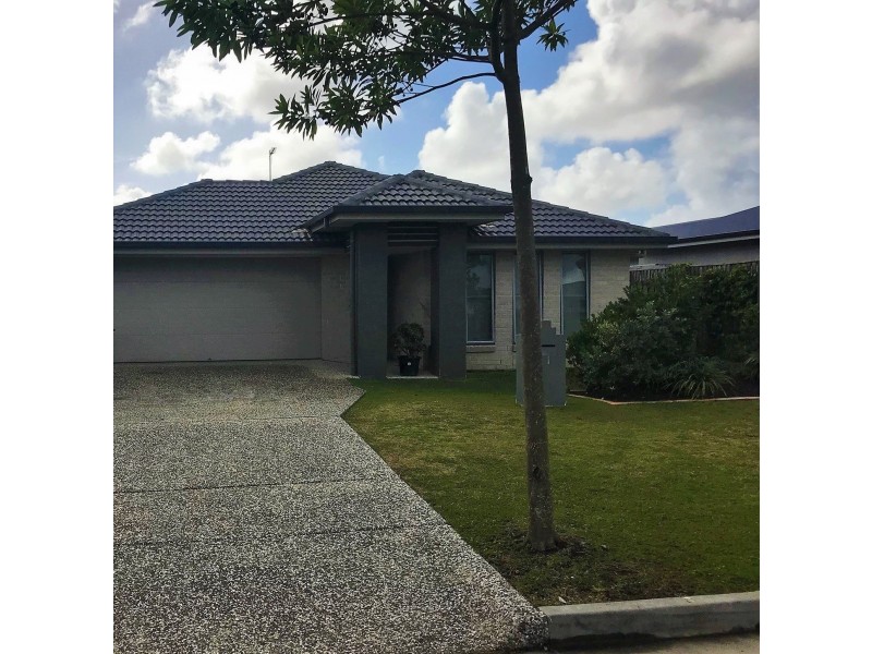 16 John Crescent, Pimpama QLD 4209