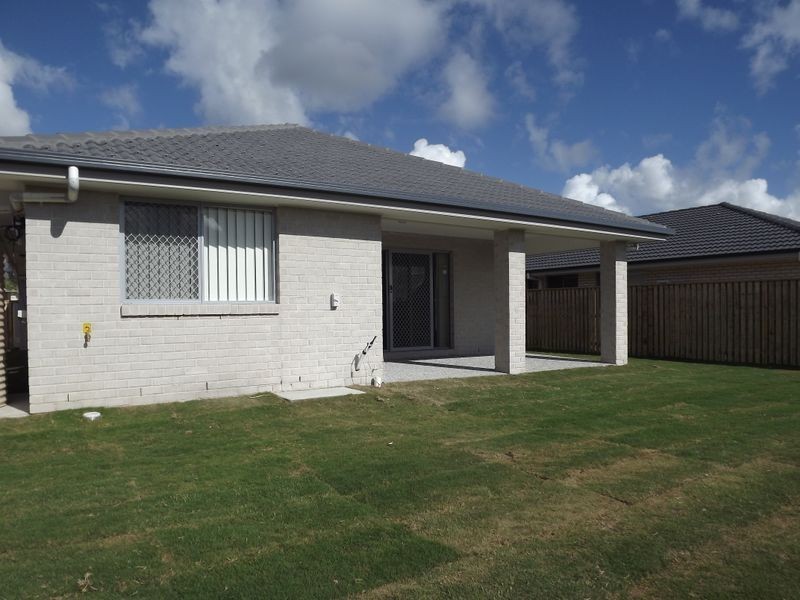 16 John Crescent, Pimpama QLD 4209
