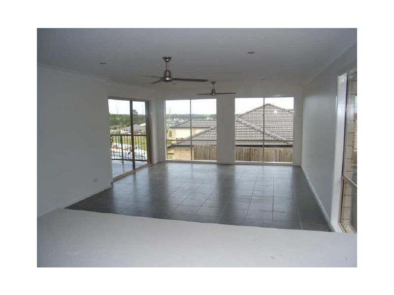 1/50 Bluetail Crescent, Upper Coomera QLD 4209