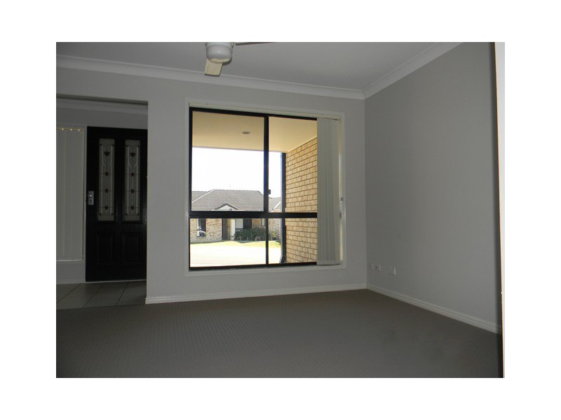 14 Rosefinch Street, Upper Coomera QLD 4209