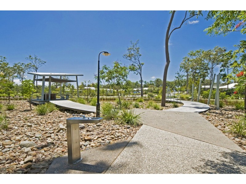 6 Tribulation Crescent, Coomera QLD 4209