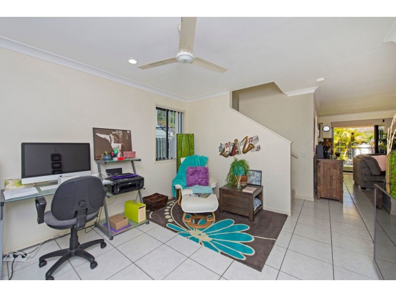 15/1 Hervey Street, Pacific Pines QLD 4211