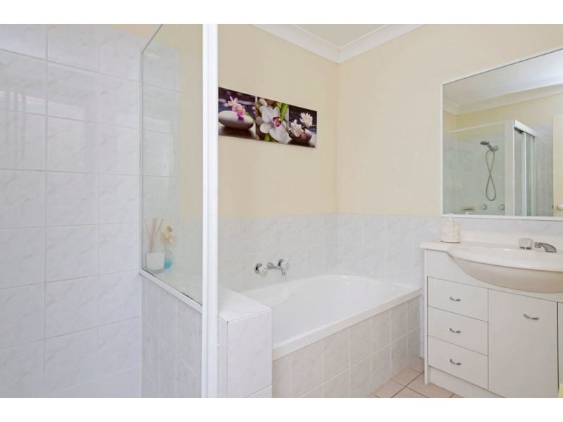 15/1 Hervey Street, Pacific Pines QLD 4211