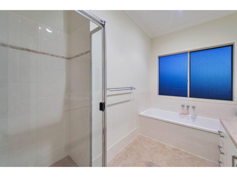 31 Impeccable Circuit, Coomera Waters QLD 4209