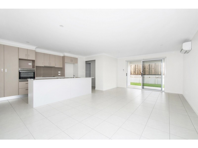 62 Edgeware Road, Pimpama QLD 4209