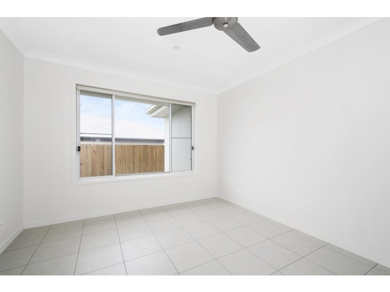 62 Edgeware Road, Pimpama QLD 4209