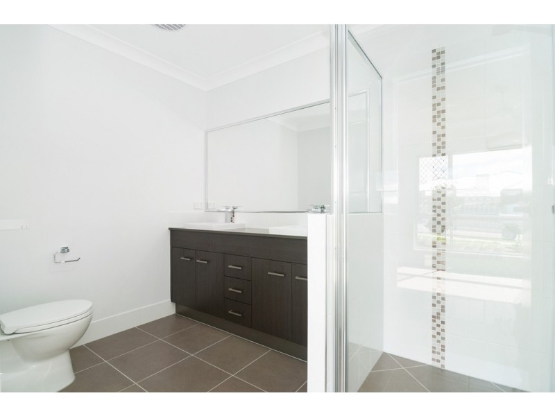 36 Longstaff Street, Pimpama QLD 4209