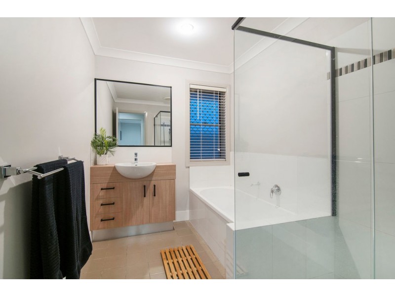 10 Rivercherry Way, Upper Coomera QLD 4209