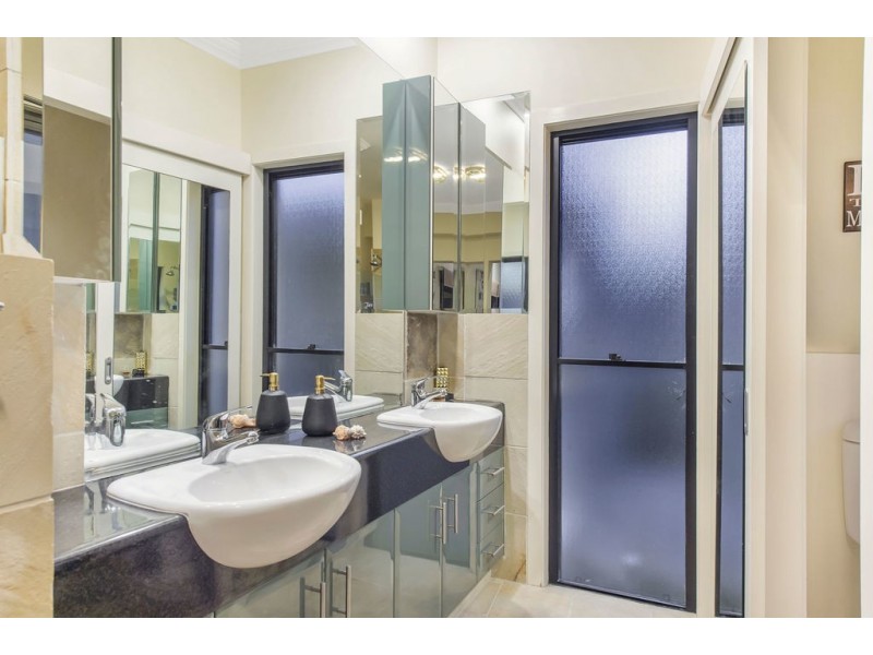 7 Ripple Court, Coomera Waters QLD 4209