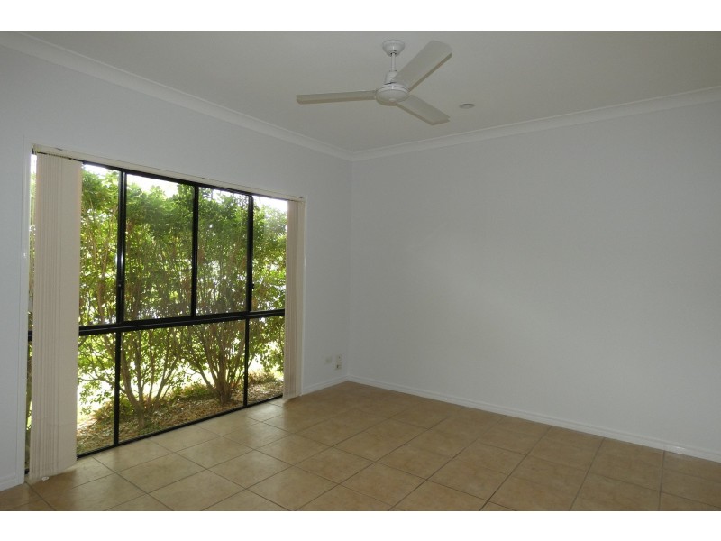 1/15 Stacer Street, Upper Coomera QLD 4209
