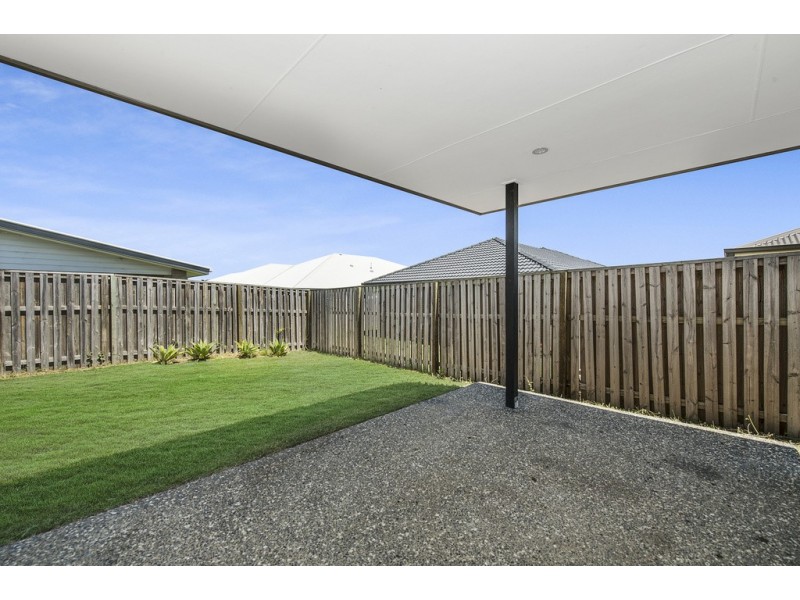 3 Ningaloo Drive, Pimpama QLD 4209