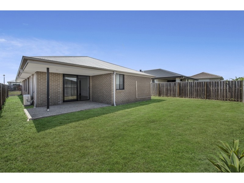 3 Ningaloo Drive, Pimpama QLD 4209