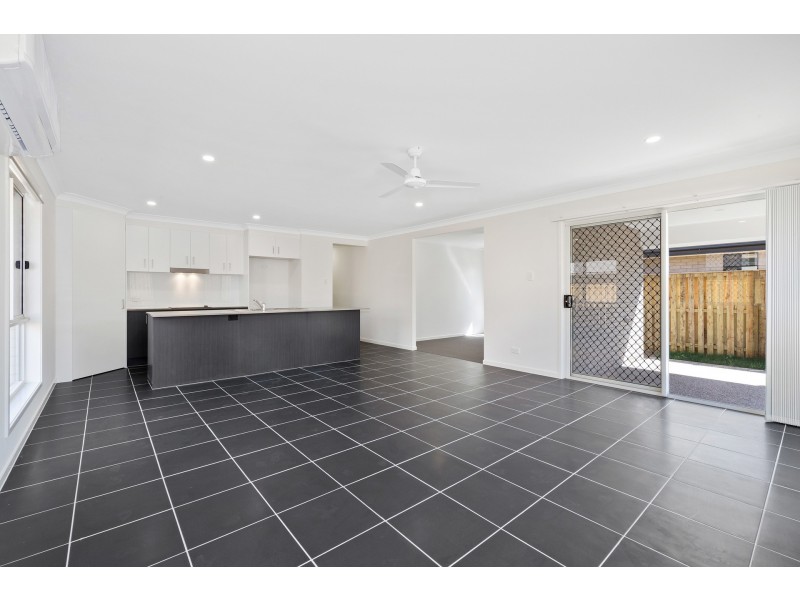 10 Aspect Street, Pimpama QLD 4209