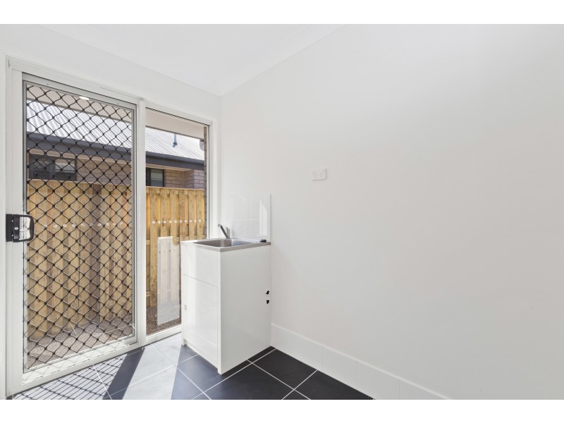 10 Aspect Street, Pimpama QLD 4209