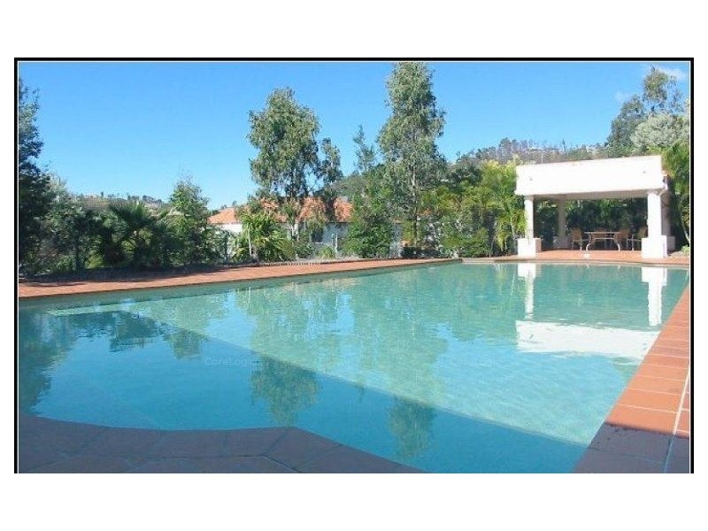 18/2 Studio Drive, Pacific Pines QLD 4211