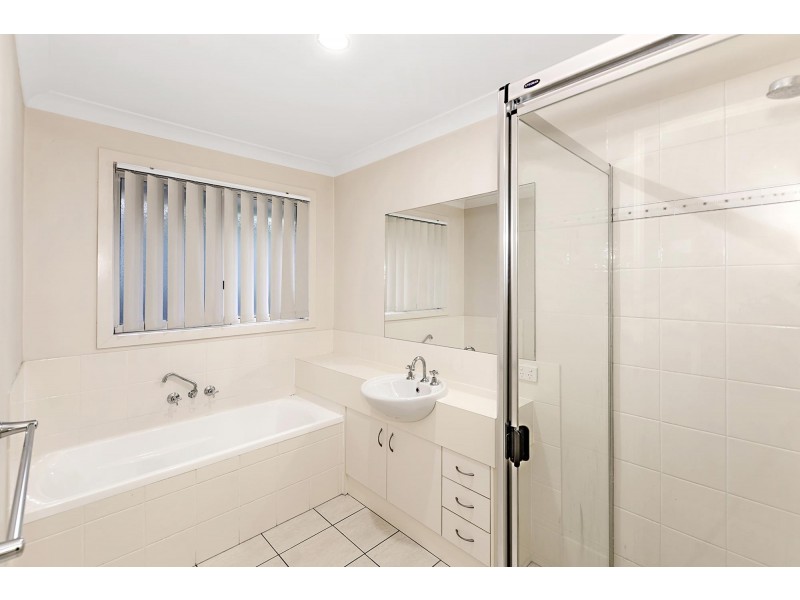 12 Seashell Avenue, Coomera QLD 4209