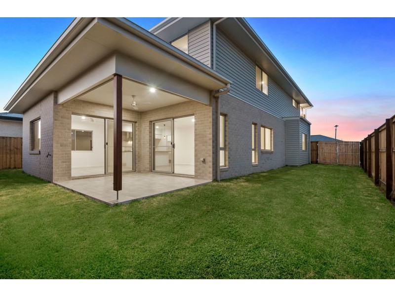 2 Oxenford Place, Oxenford QLD 4210