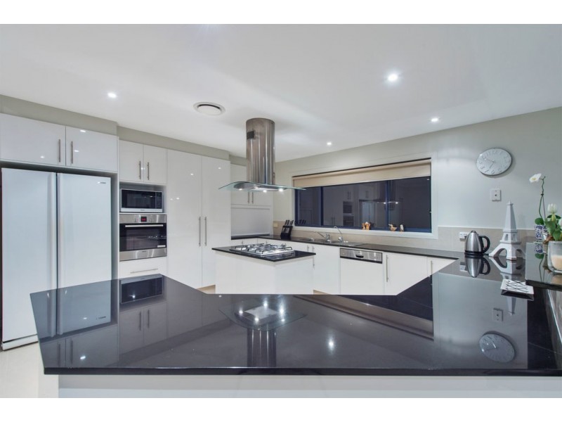 14 Brindabella Close, Coomera Waters QLD 4209