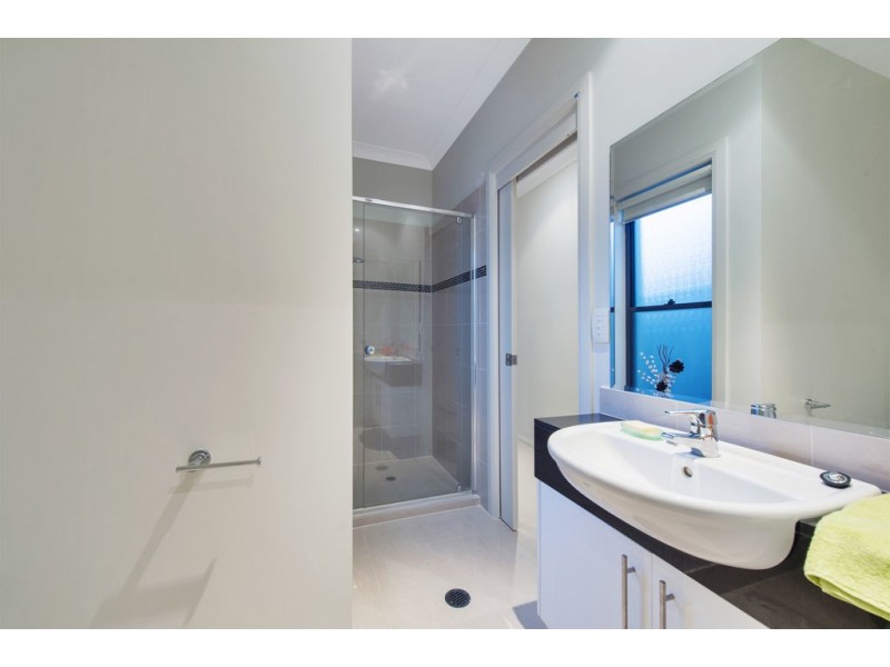 14 Brindabella Close, Coomera Waters QLD 4209