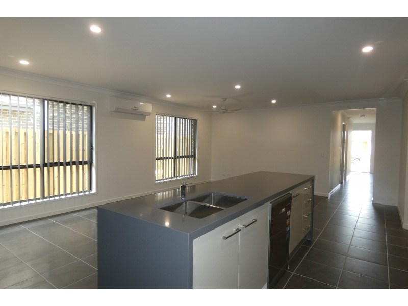 5 Seabank Court, Coomera QLD 4209