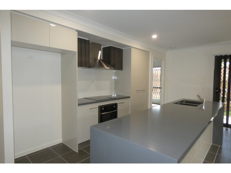 5 Seabank Court, Coomera QLD 4209