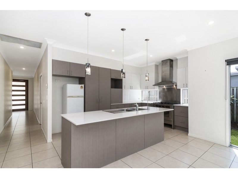 22 Peregrine Crescent, Coomera QLD 4209