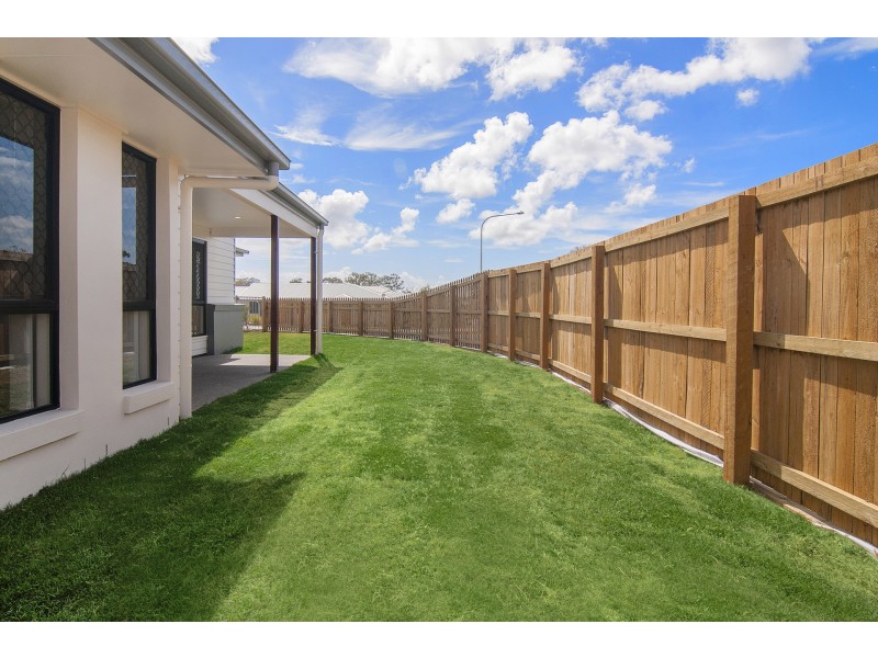 38 Dixon Drive, Pimpama QLD 4209