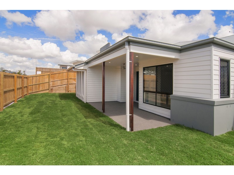 38 Dixon Drive, Pimpama QLD 4209