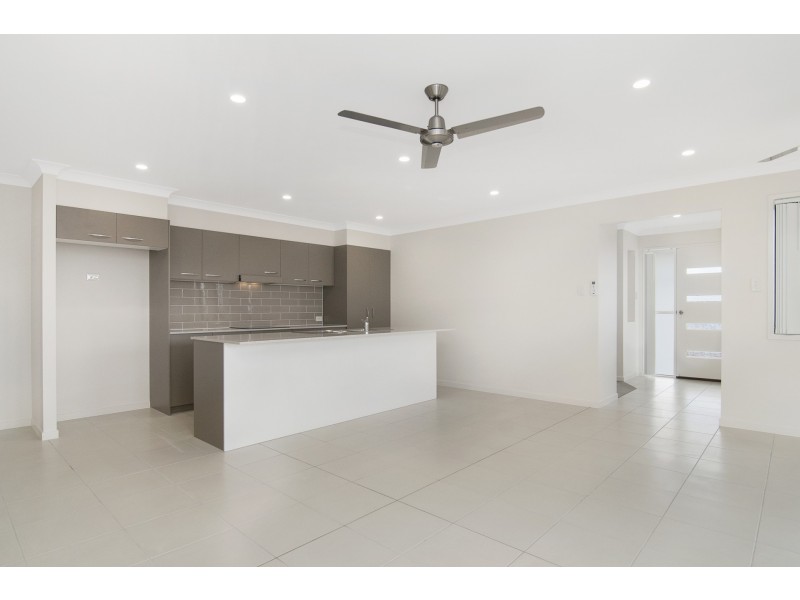 38 Dixon Drive, Pimpama QLD 4209