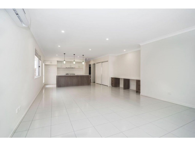12 Cudmore Street, Pimpama QLD 4209