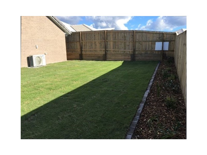 33 Brookfield Street, Pimpama QLD 4209