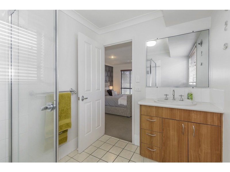 16 Prefect Close, Upper Coomera QLD 4209