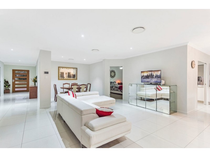 3 Wolseley Way, Upper Coomera QLD 4209