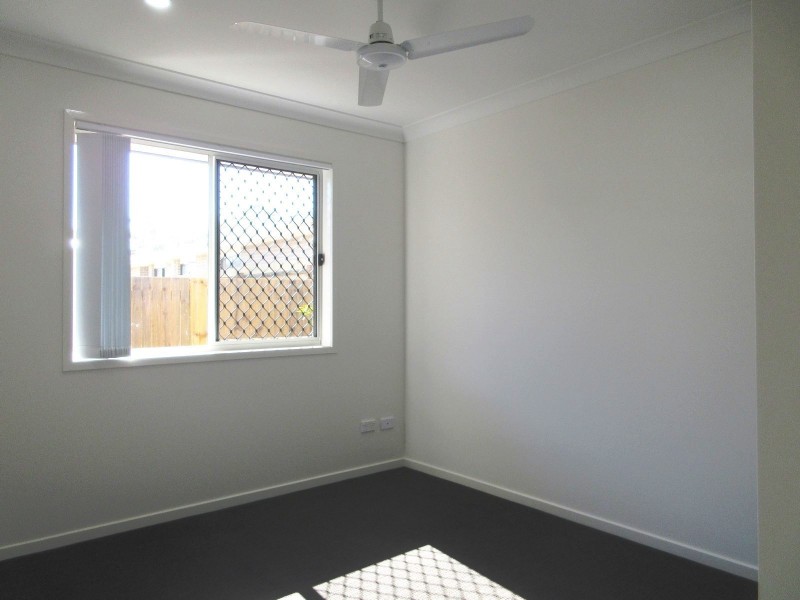 1/64 Milbrook Crescent, Pimpama QLD 4209