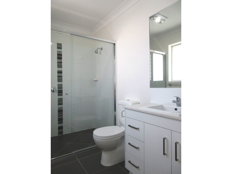 1/64 Milbrook Crescent, Pimpama QLD 4209