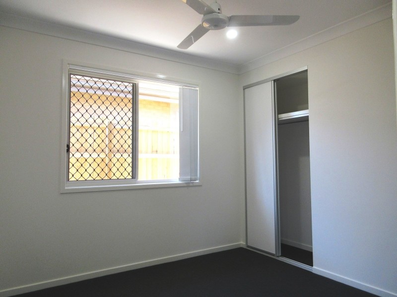 1/64 Milbrook Crescent, Pimpama QLD 4209