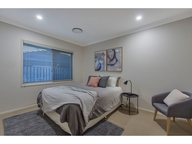 11 Leander Circuit, Oxenford QLD 4210