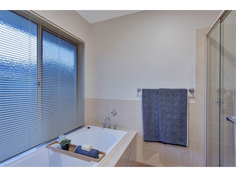 11 Leander Circuit, Oxenford QLD 4210