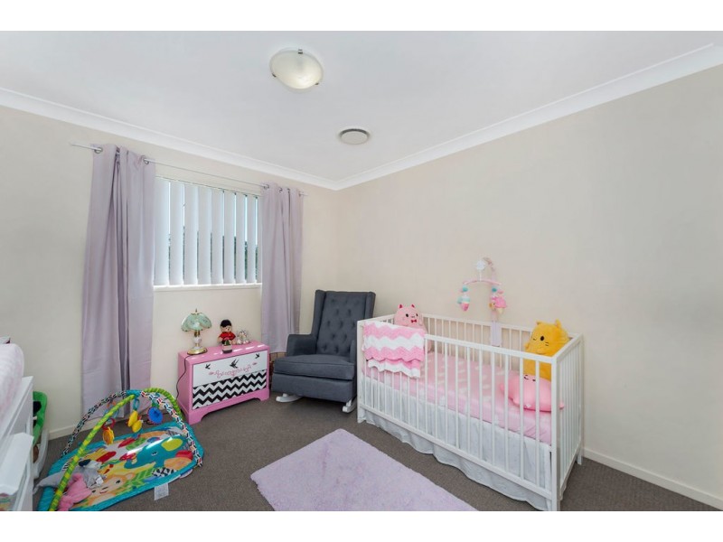 10/2 Weir Drive, Upper Coomera QLD 4209